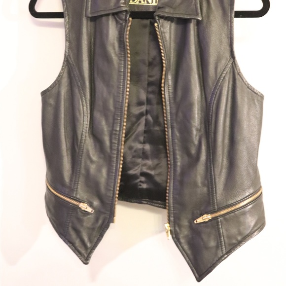 90s Cropped Danier Leather zipup Vest - Picture 3 of 4